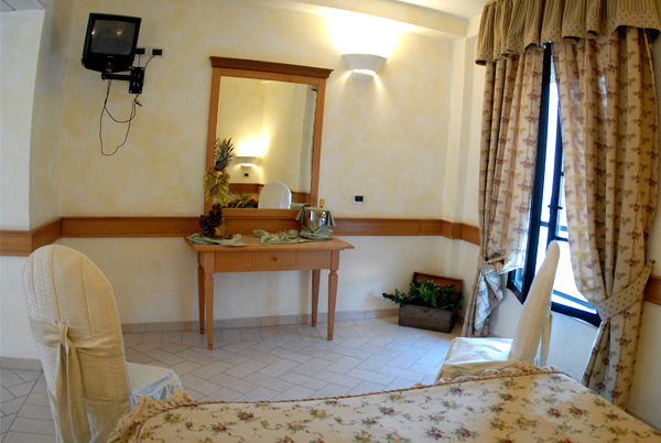 Hotel Pace San Giovanni Rotondo Værelse billede